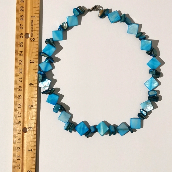 Jewelry - #37~NWOT Beaded glass necklace